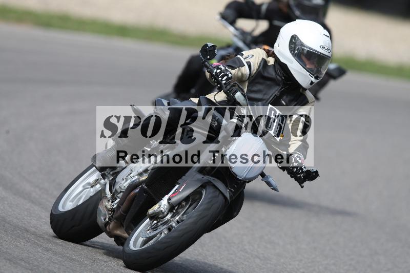 /Archiv-2022/59 31.08.2022 FM Mannhard ADR/Gruppe Mototrend/66